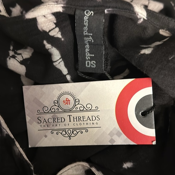 NWT. Onesize Sacred Threads Tunic. 223689 CL/GR03 - Picture 4 of 5